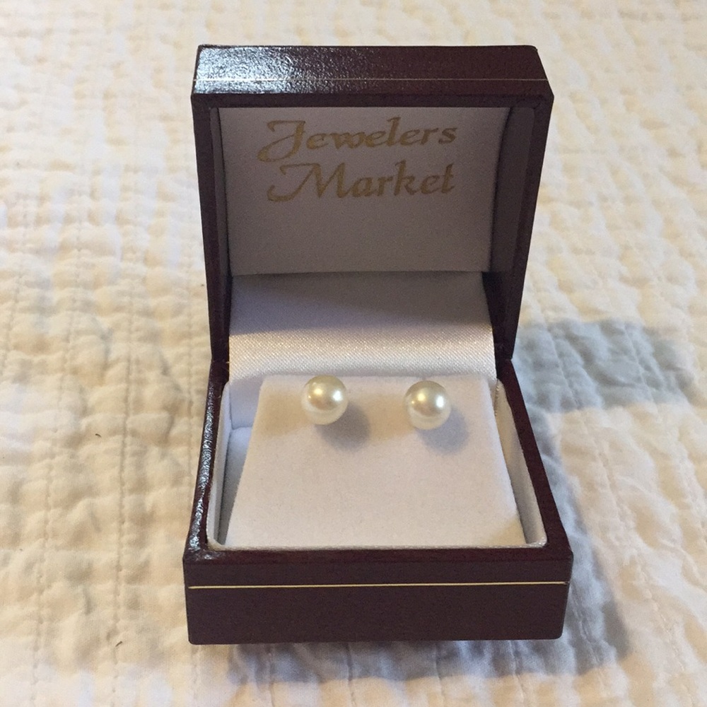 Genuine 3/4 inch white pearl studs
